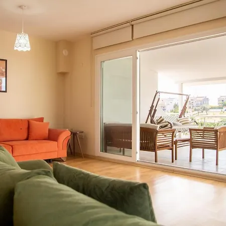 Peaceful House With Refreshing Terrace In Вилла