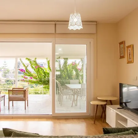 Peaceful House With Refreshing Terrace In * Кешме