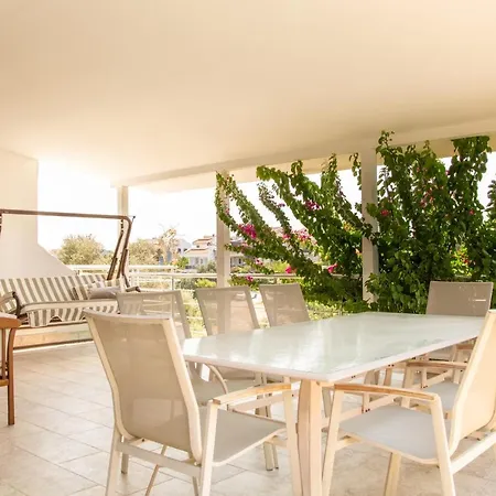 Peaceful House With Refreshing Terrace In * Кешме