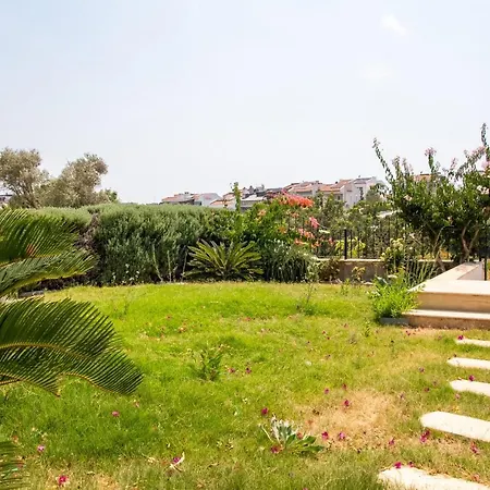 Вилла Peaceful House With Refreshing Terrace In